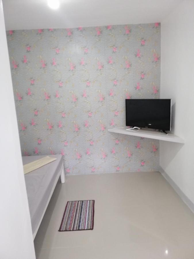 Katrina'S Dorm Hostel Tarlac Kültér fotó