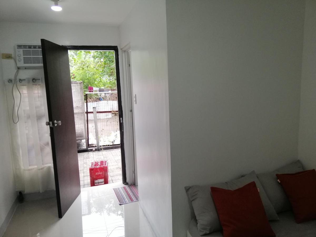 Katrina'S Dorm Hostel Tarlac Kültér fotó