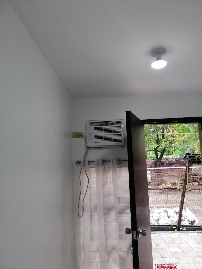 Katrina'S Dorm Hostel Tarlac Kültér fotó